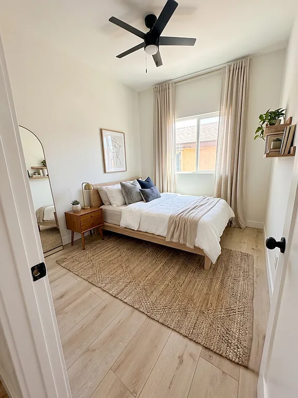 4212 J St #4218 - Photo 4 of 8
