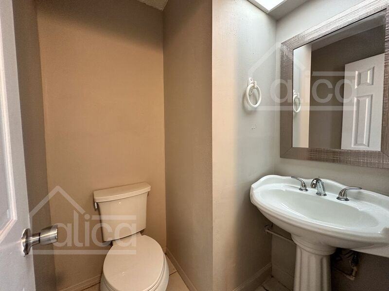 3282 Oak Lake Pl - Photo 5 of 21
