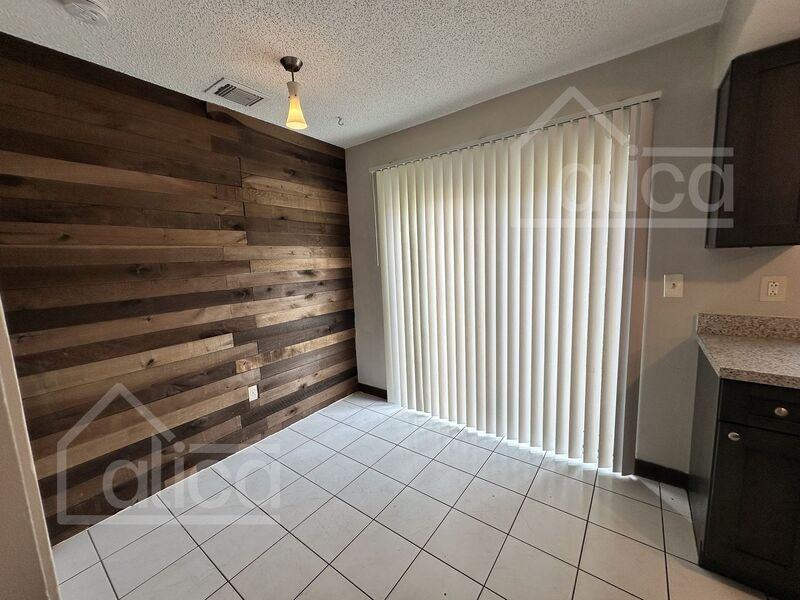 3282 Oak Lake Pl - Photo 6 of 21
