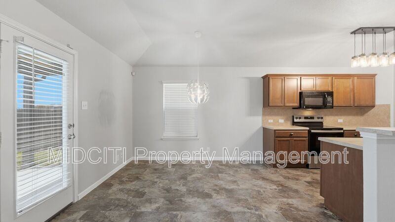 3414 Zachary St - Photo 7 of 26