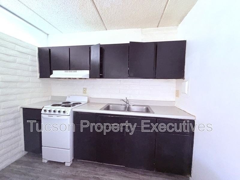20 N Leonora Ave - Photo 2 of 12