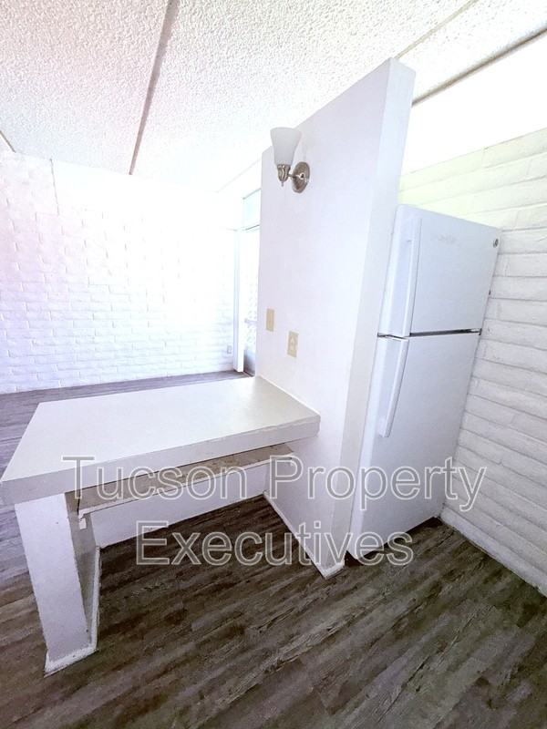 20 N Leonora Ave - Photo 3 of 12