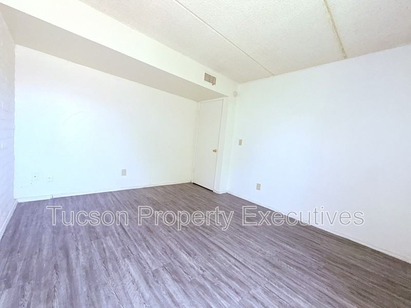 20 N Leonora Ave - Photo 5 of 12