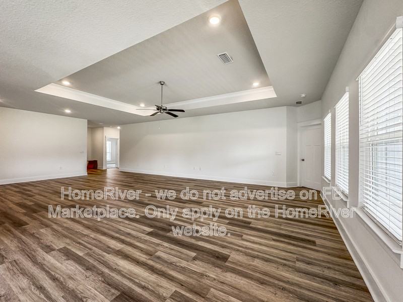 10705 Davenport Loop - Photo 3 of 21
