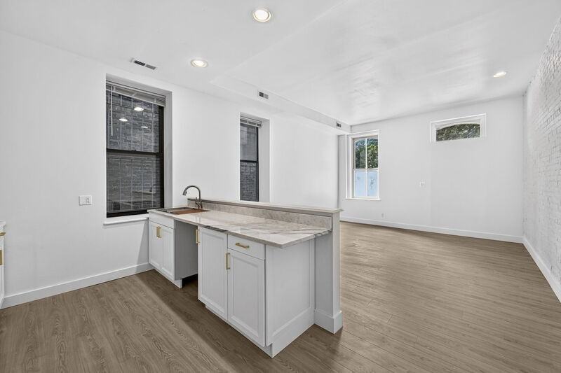 1704 S Tucker Blvd #A - Photo 4 of 13