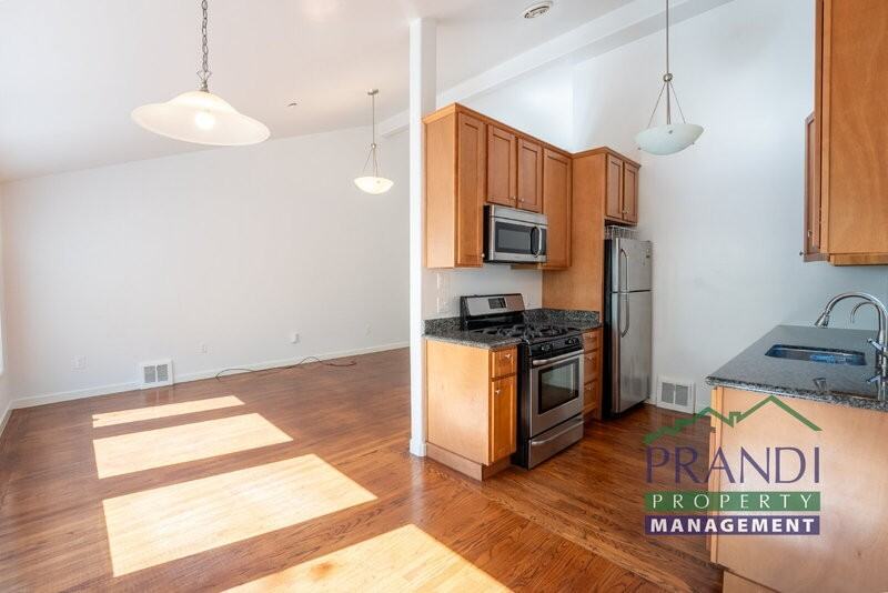 325 Montecito Ave - Photo 5 of 8