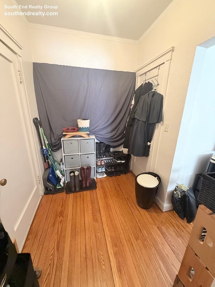 115 Peterborough St #24 - Photo 7 of 10