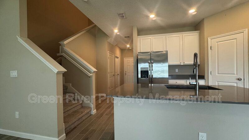 10361 Benson Lake Dr - Photo 7 of 26