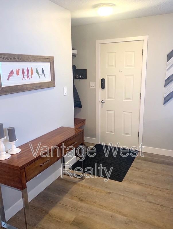 210 - Photo 2 of 16