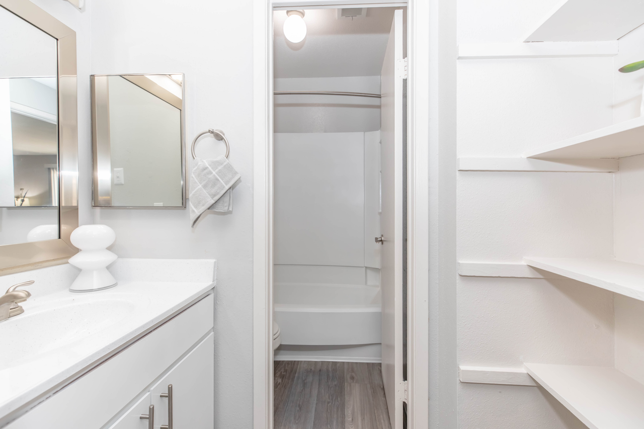 Harbour Point Apartments - Photo 5 of 14