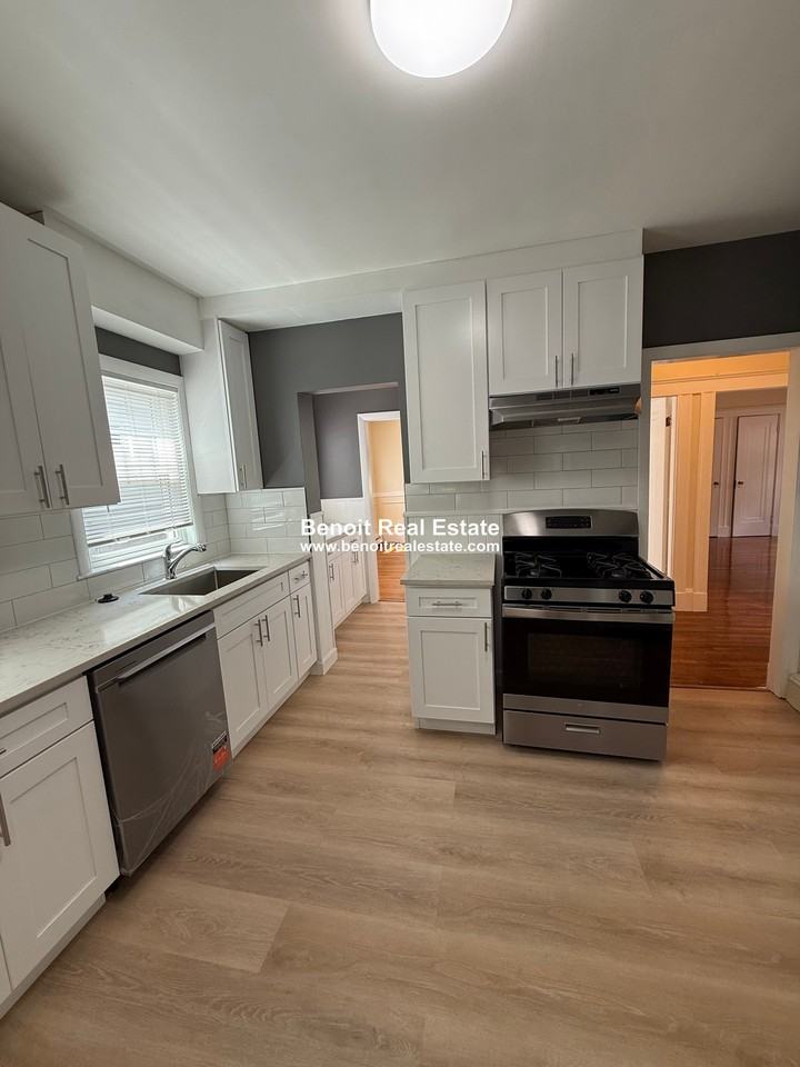 Poplar St #1 - Photo 3 of 23