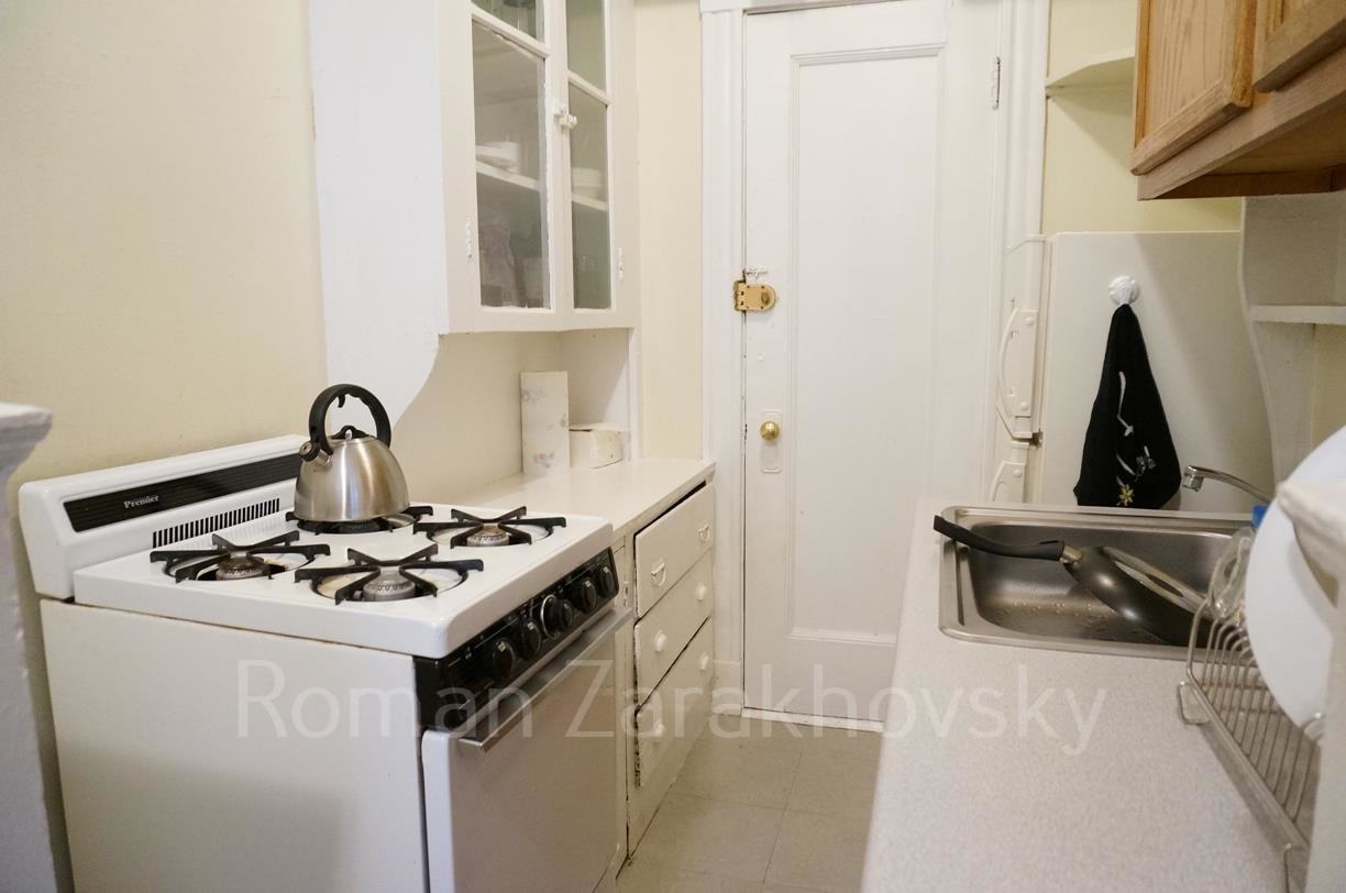 219 Kelton St #3A - Photo 5 of 11
