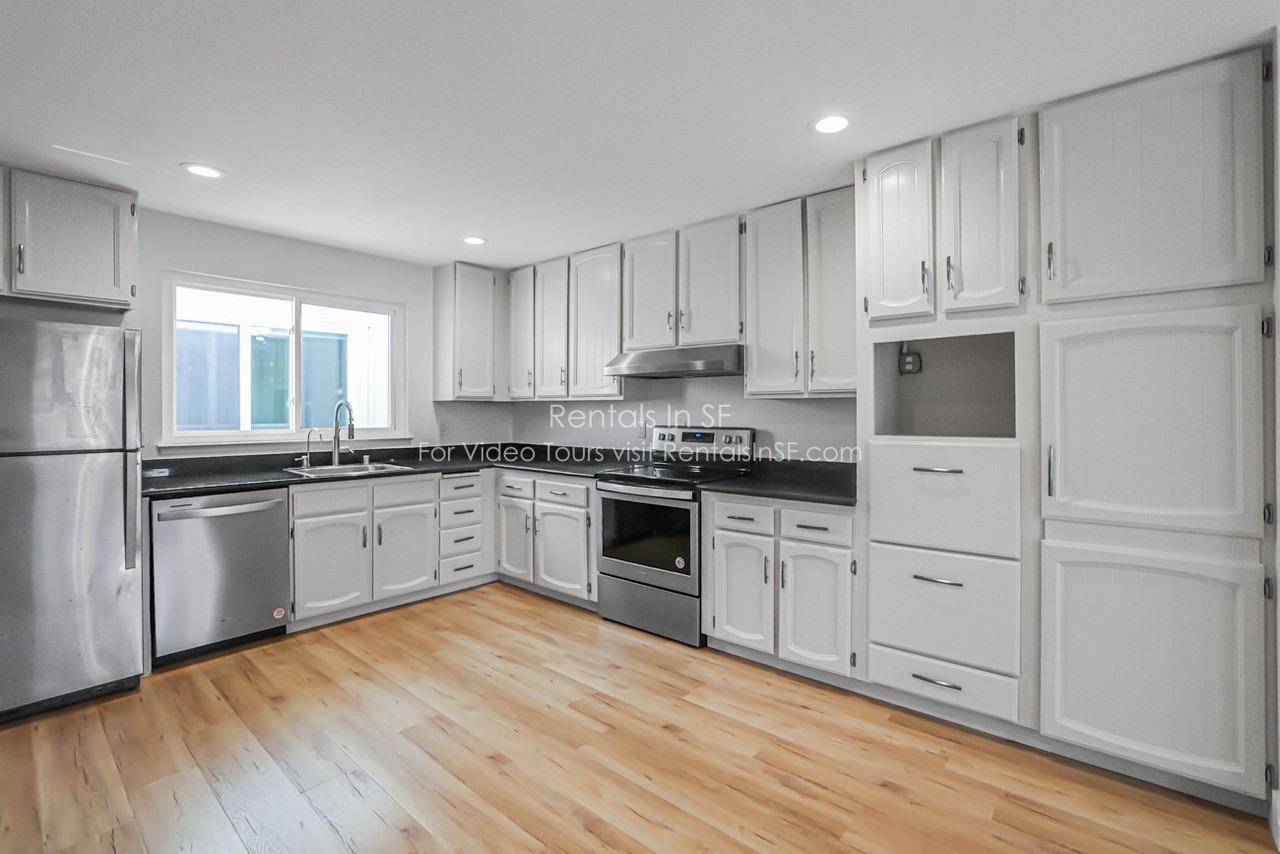 1347 3rd Ave - Photo 2 of 17