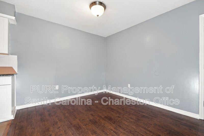 1402 Camp Rd #1B - Photo 3 of 21