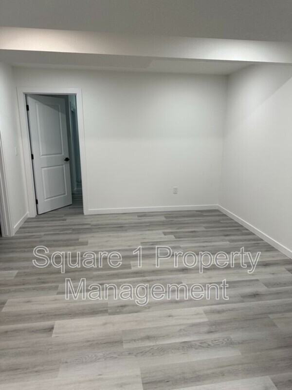 9846 - Photo 3 of 9