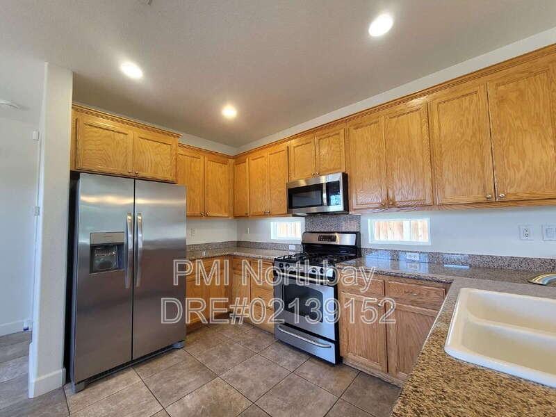 481 Lexington Dr - Photo 4 of 18