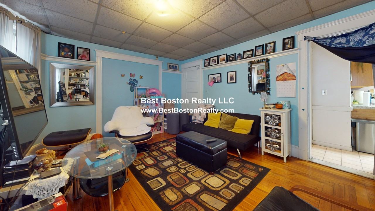 63 Easton St #1 - Photo 2 of 12