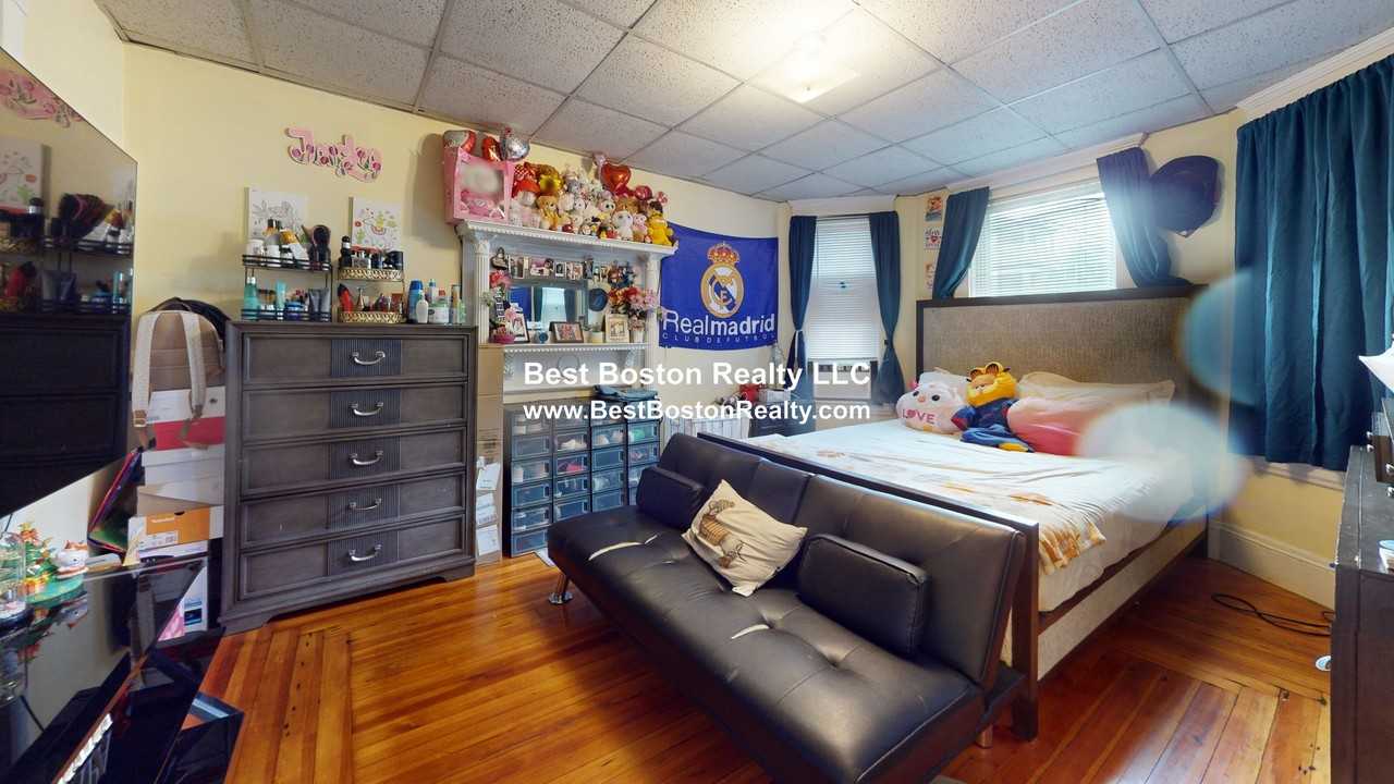 63 Easton St #1 - Photo 5 of 12