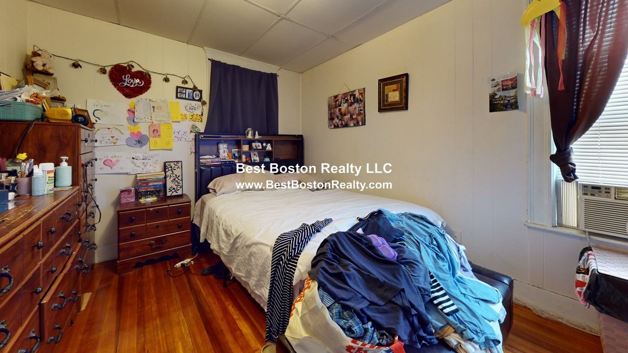 63 Easton St #1 - Photo 6 of 12