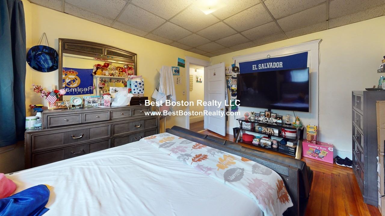 63 Easton St #1 - Photo 7 of 12