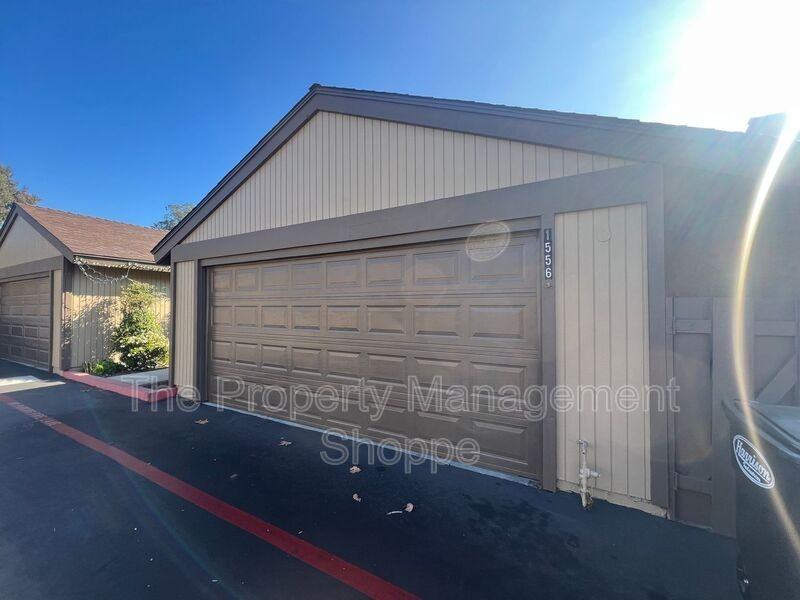 1556 Bittern Ct - Photo 2 of 15