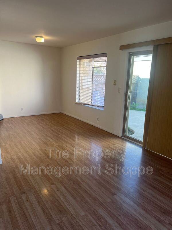1556 Bittern Ct - Photo 3 of 15