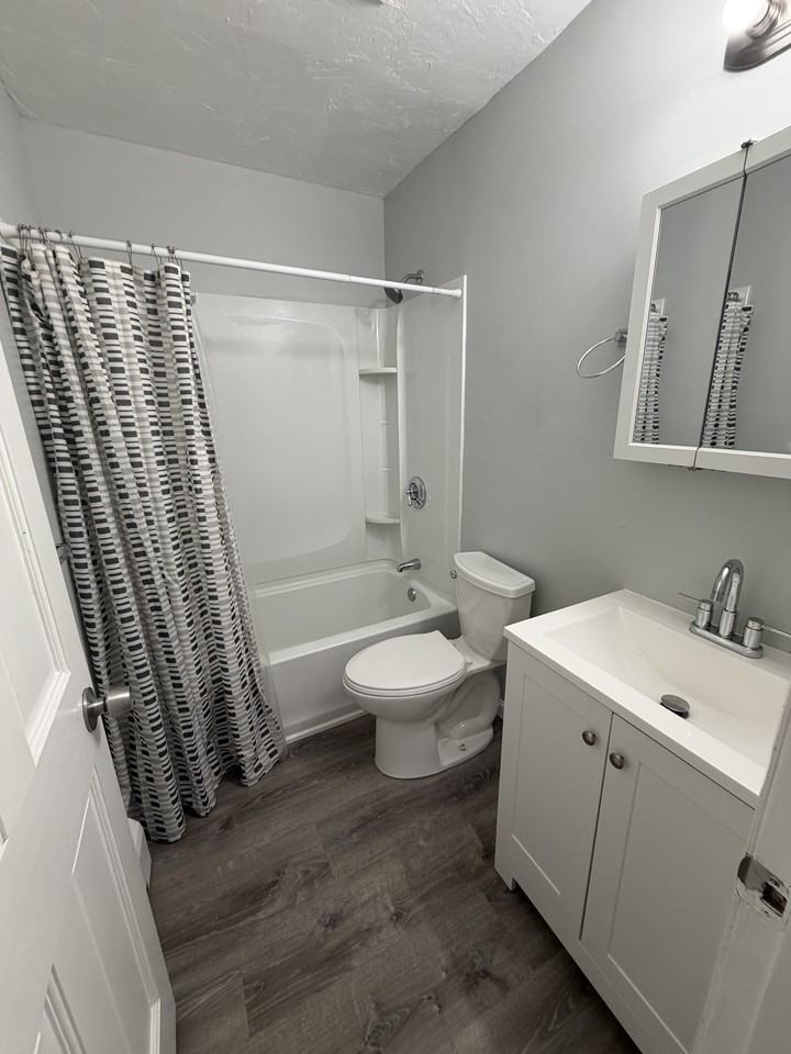 Dewey St #4 - Photo 3 of 10