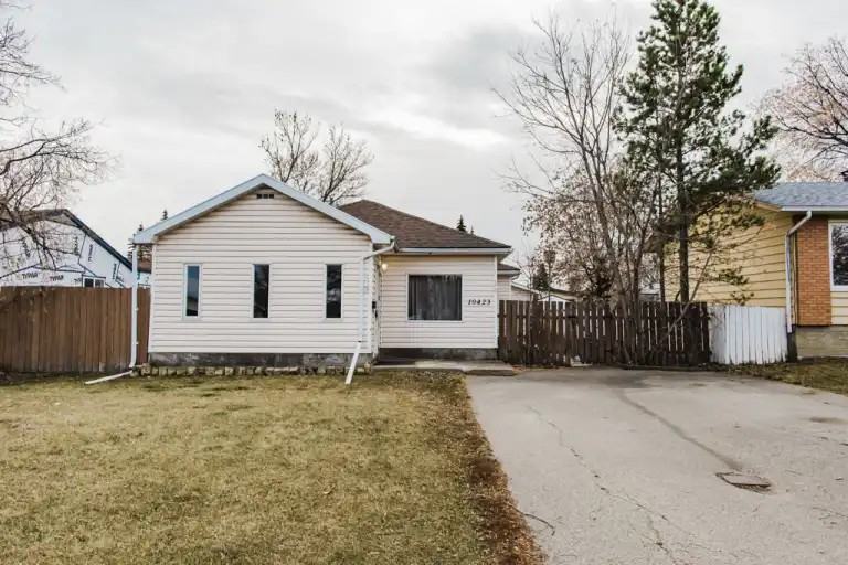 10423 102 Ave