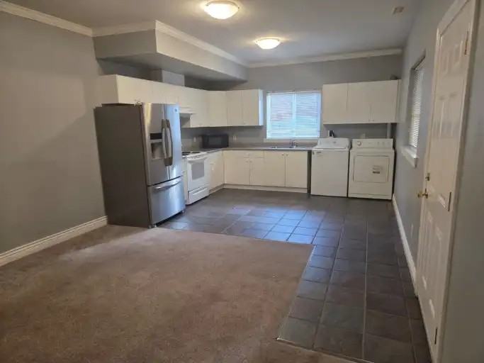 1208 Copperhead Dr - Photo 2 of 8