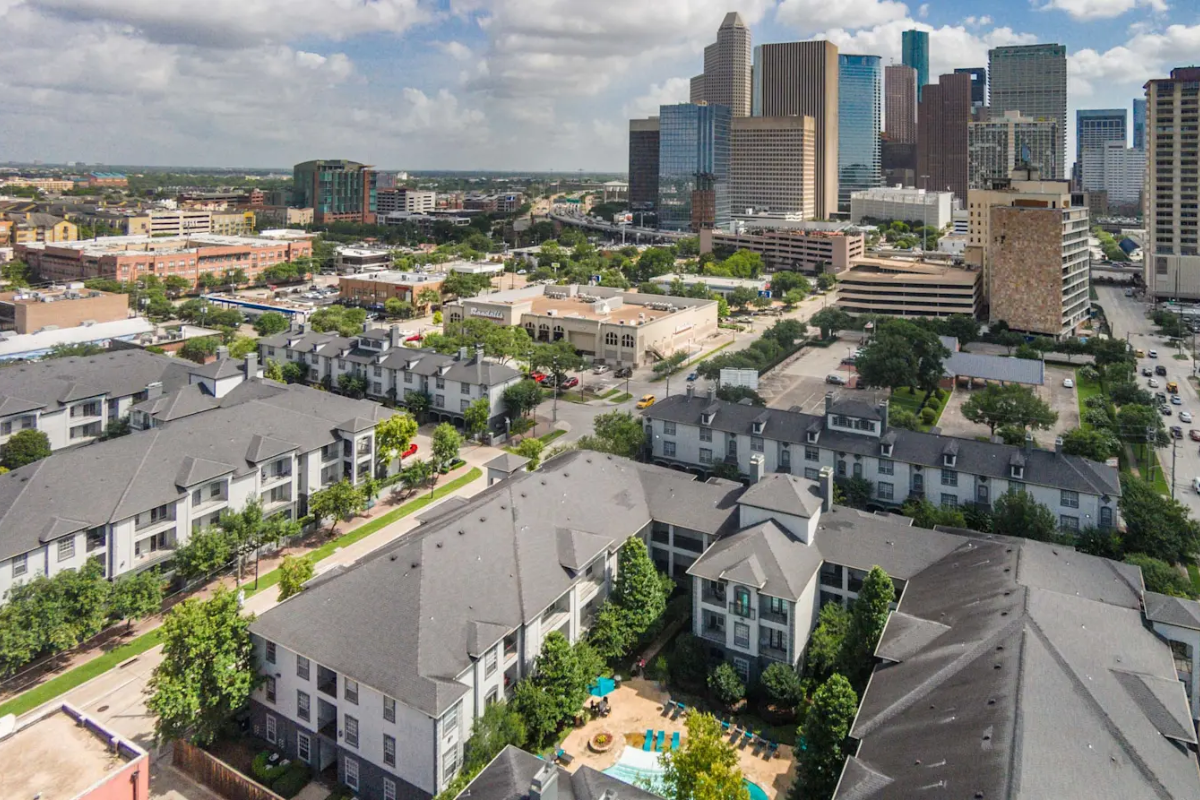 Hadley Midtown - Photo 3 of 49