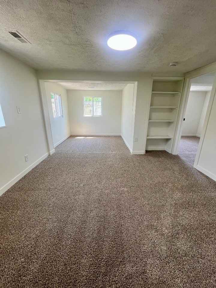 2715 2nd Ave - Photo 2 of 8