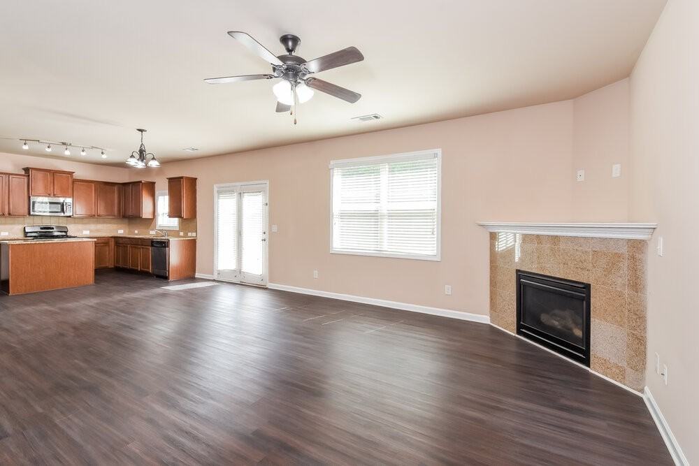 741 Collingsworth Ln - Photo 5 of 17