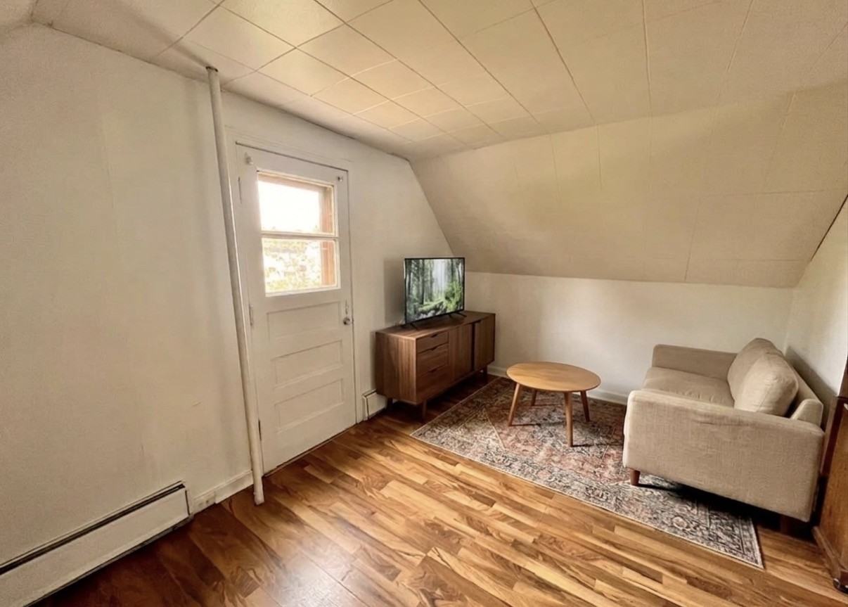 1811 Weston Ave #3 - Photo 6 of 11