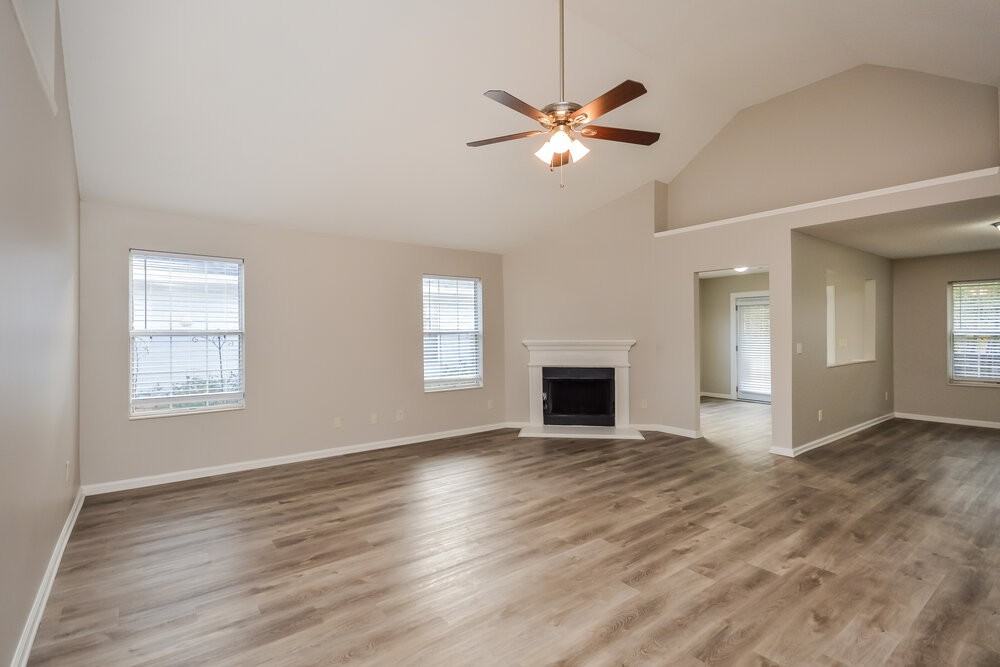 4897 Truitt Ln - Photo 3 of 16