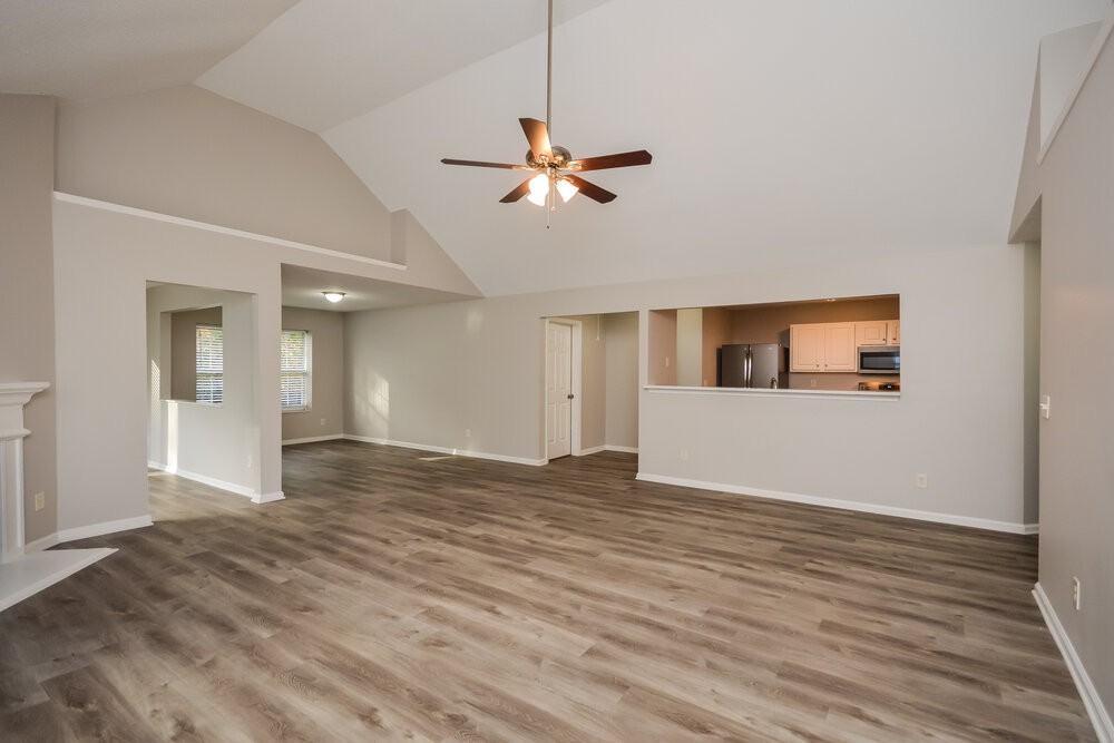 4897 Truitt Ln - Photo 4 of 16