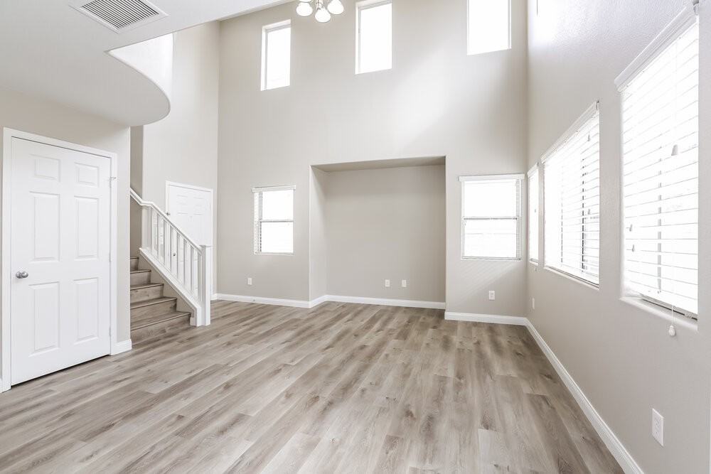 10445 Mihela Ave - Photo 6 of 17