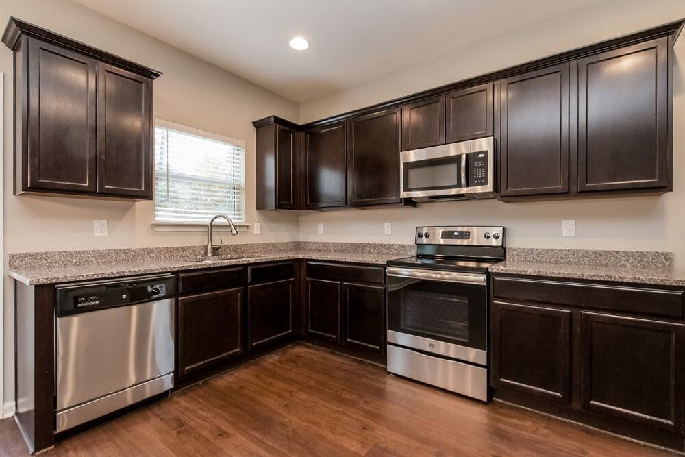 3375 Ivey Ridge Rd - Photo 6 of 15