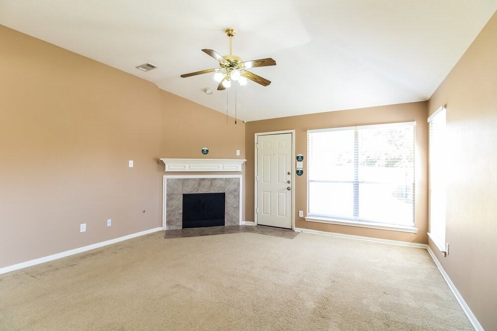 21502 Broadstone Dr - Photo 5 of 16