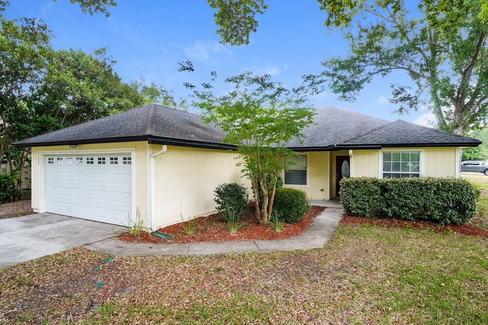 3298 Deerfield Pointe Dr - Photo 3 of 16
