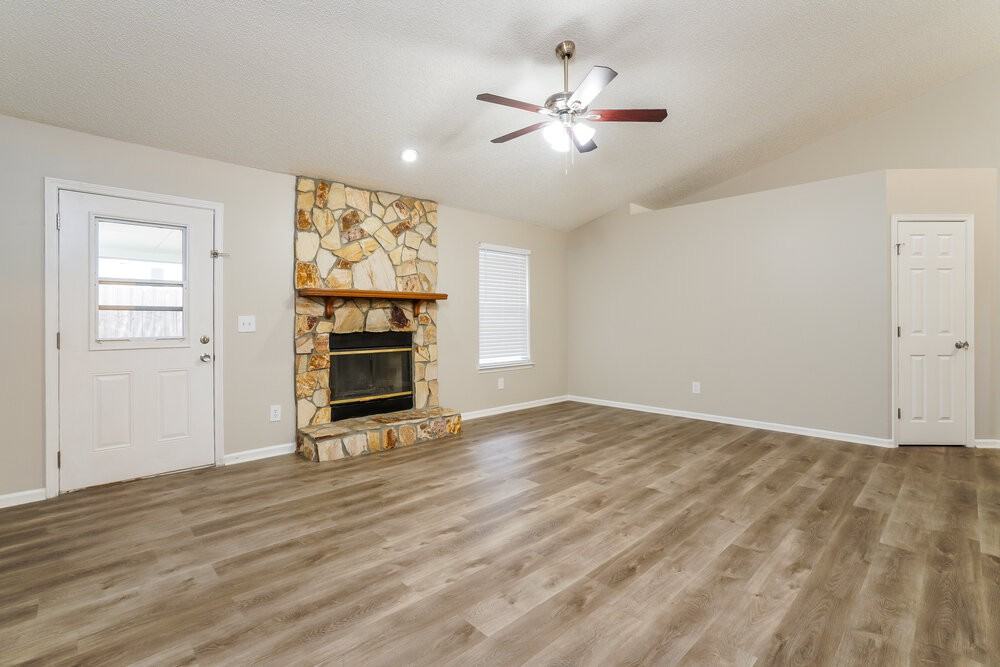 3298 Deerfield Pointe Dr - Photo 5 of 16