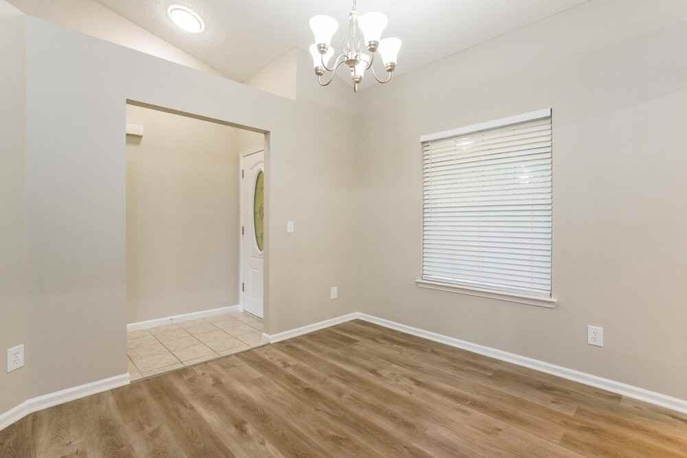 3298 Deerfield Pointe Dr - Photo 6 of 16