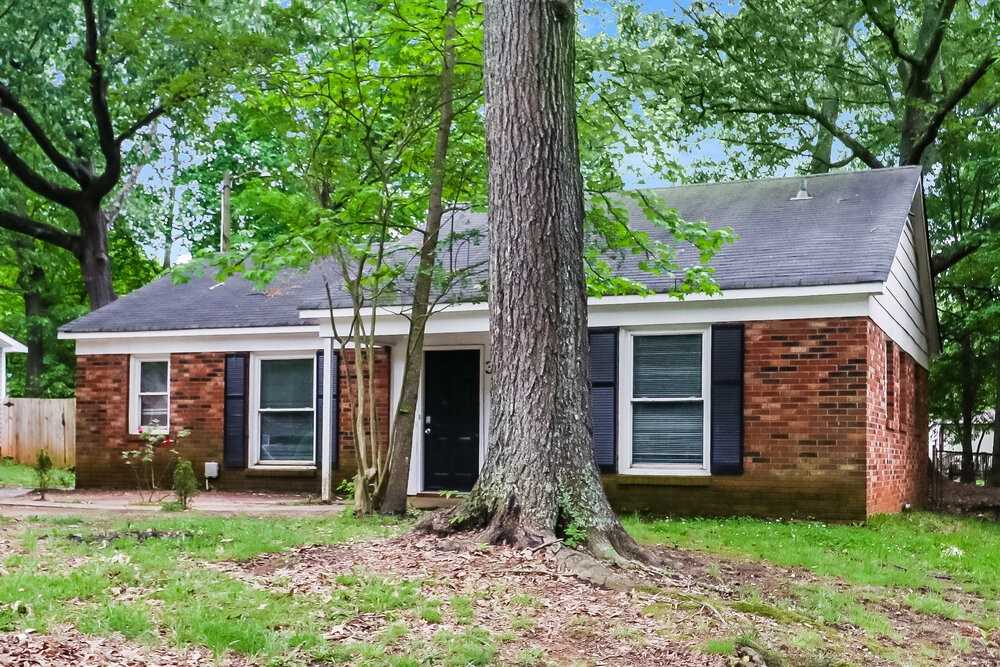 323 Huntsmoor Dr - Photo 3 of 16