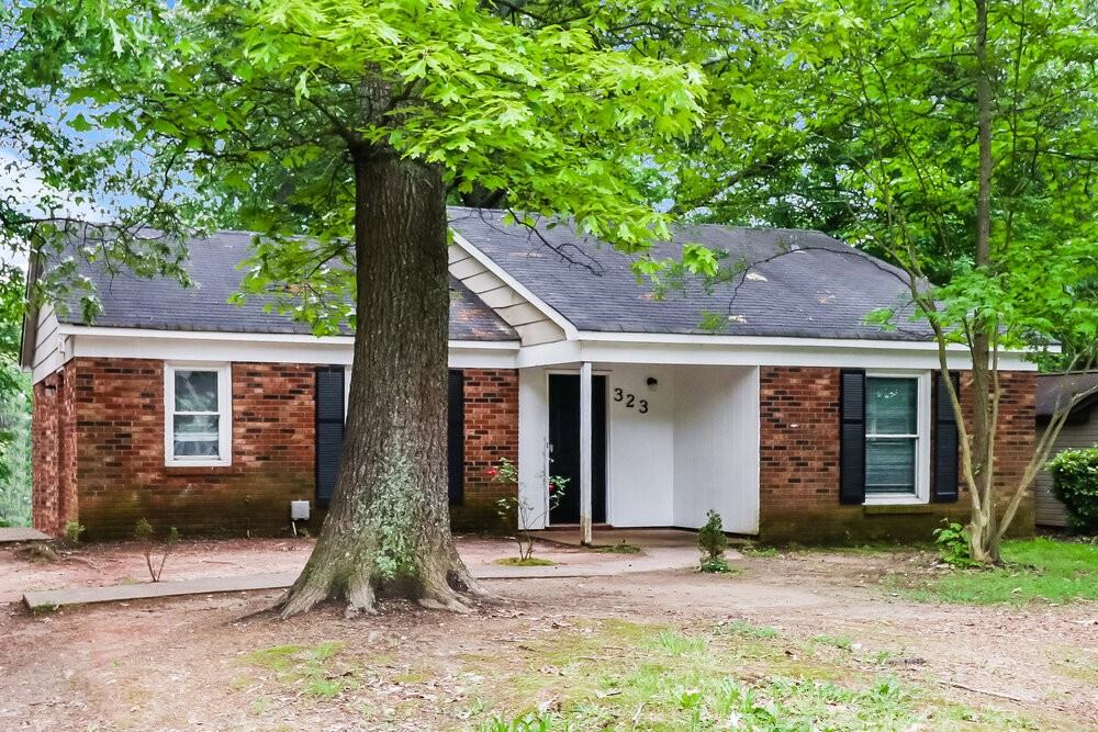 323 Huntsmoor Dr - Photo 4 of 16