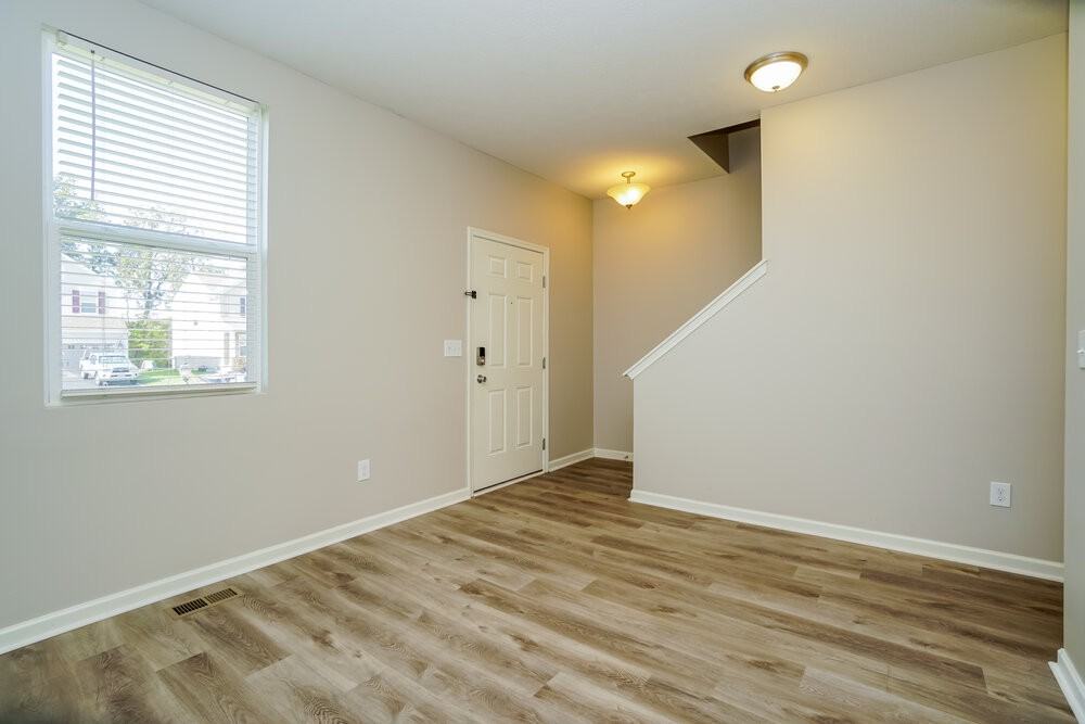 259 Glen Crossing Dr - Photo 5 of 18