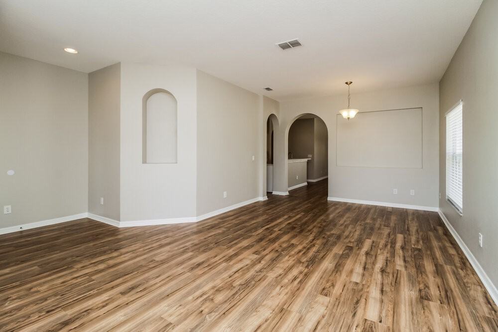 1237 Kellogg Dr - Photo 4 of 16