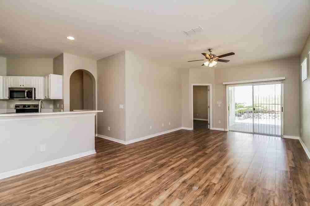1237 Kellogg Dr - Photo 5 of 16