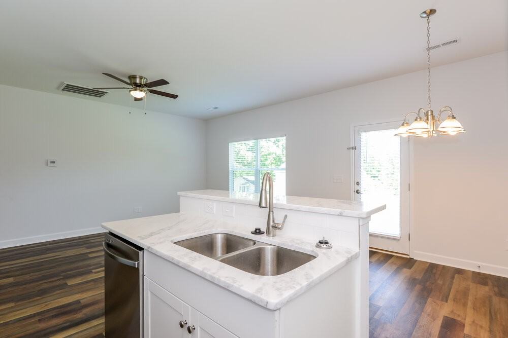 109 Mclean St - Photo 7 of 16