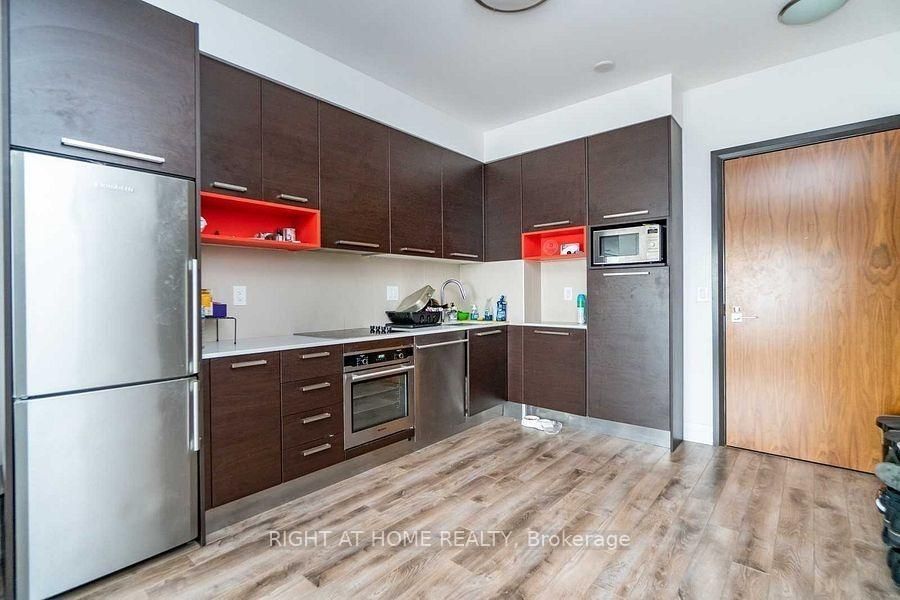 36 Park Lawn Road #1304 - Photo 2 of 9
