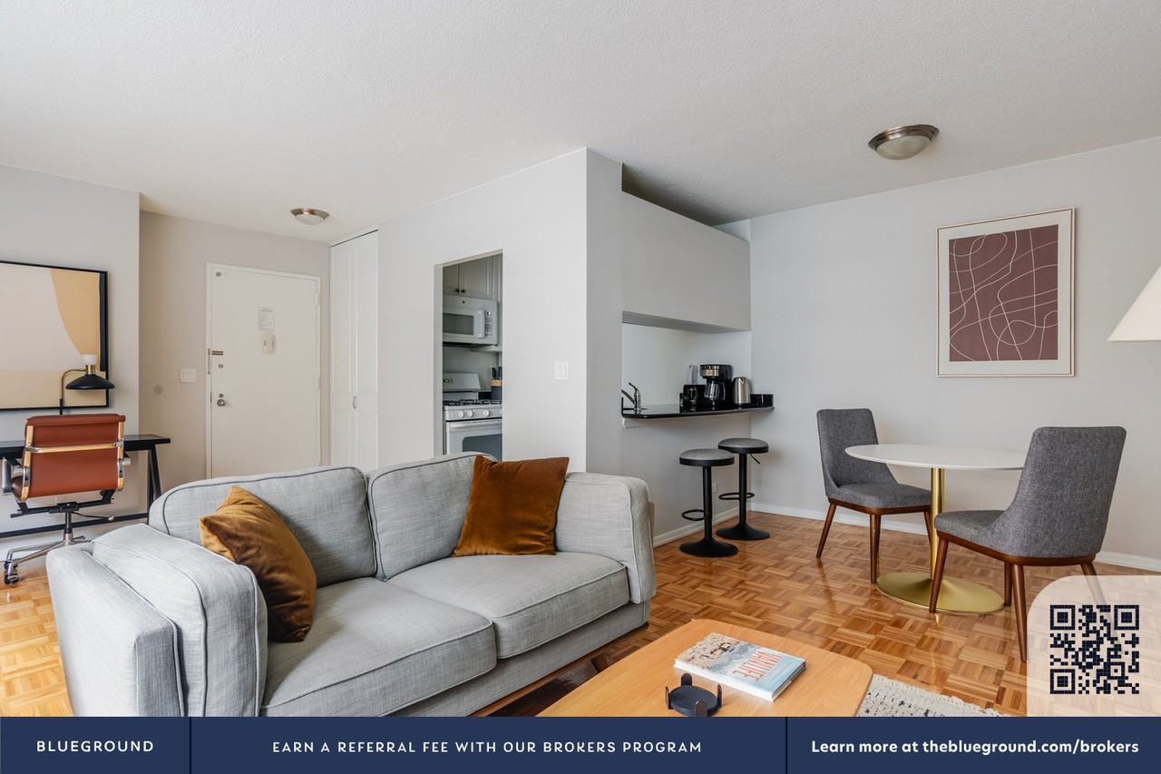151 E 31st St #2265 - Photo 5 of 32