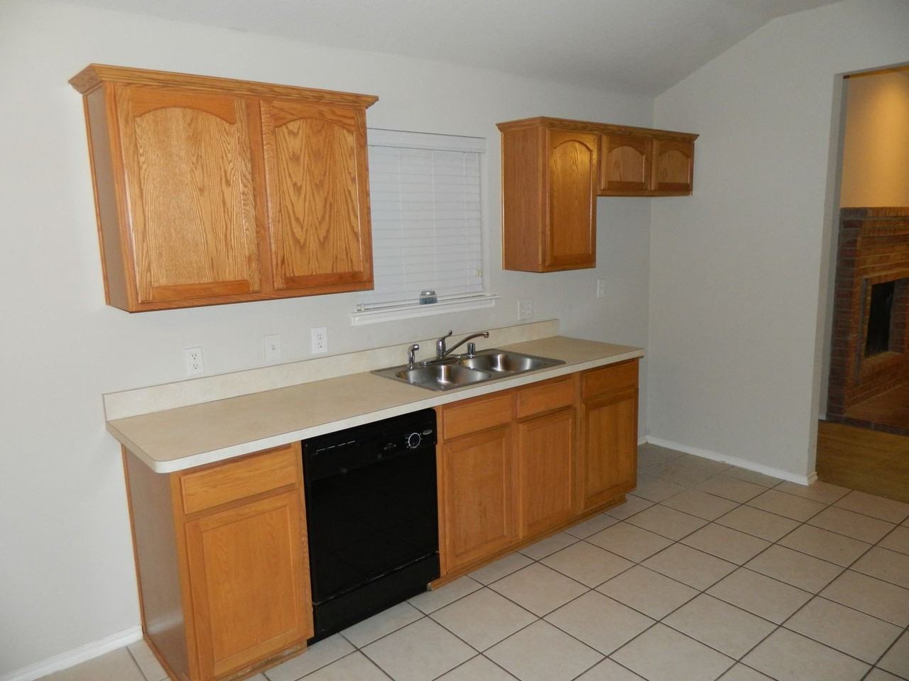 108 Pagoda Dr - Photo 4 of 12